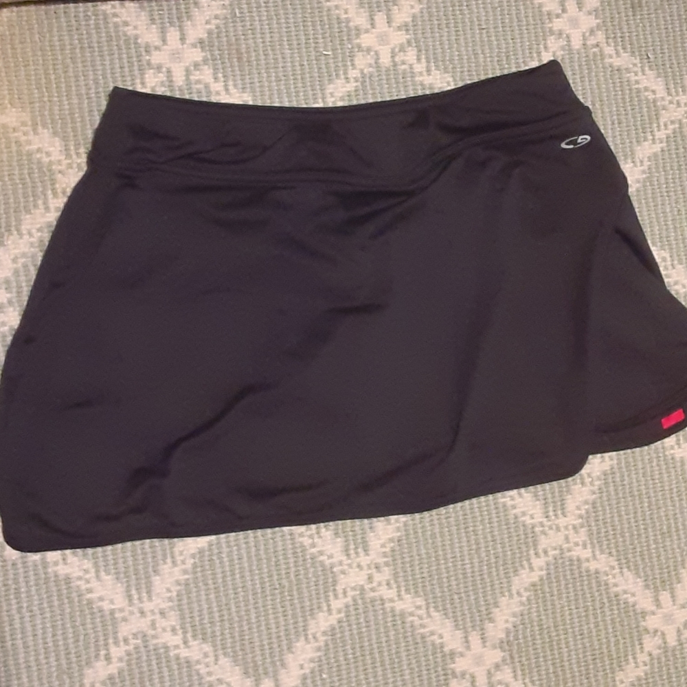 Small Champion tennis skirt with attached spanks